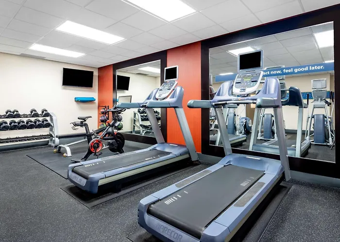 Hampton & Minneapolis St. Paul Airport - Mall Of America Hotel 3*